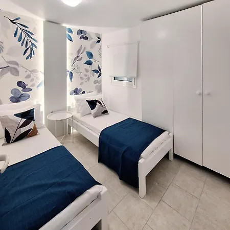 Achlia Sea Side Retreat 1 דירה לרפטרה