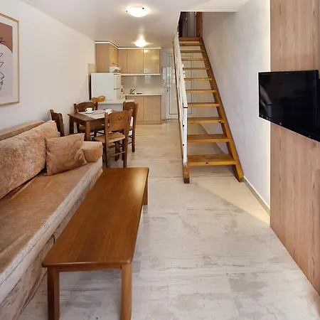 Achlia Sea Side Retreat 1 * לרפטרה
