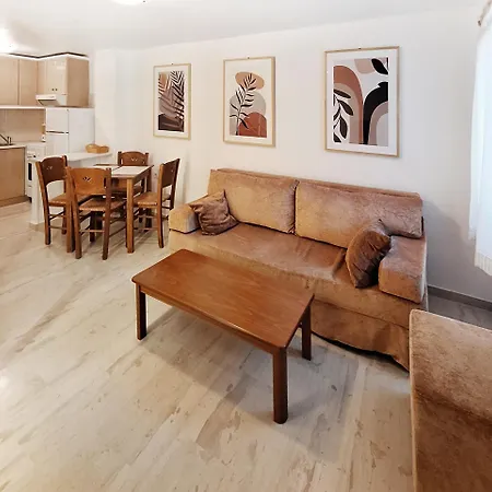 Achlia Sea Side Retreat 1 דירה לרפטרה